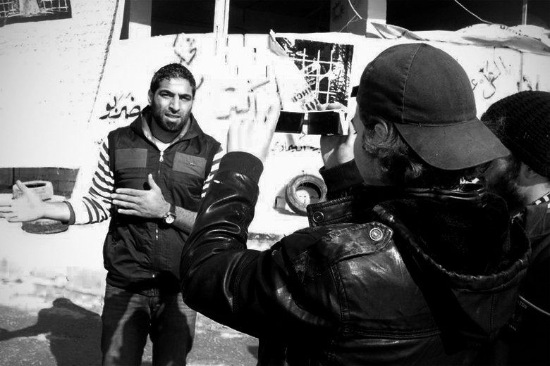     Ammar während einer Videoaufzeichnung. Moaddamiyeh 2016. Foto: Privat