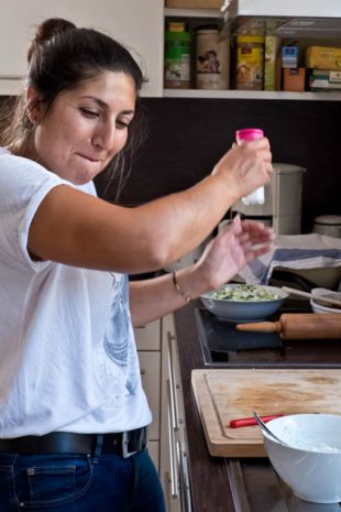 Wir kochen von Leyla Yenirce mit Bahar. Foto: Gine Seitz